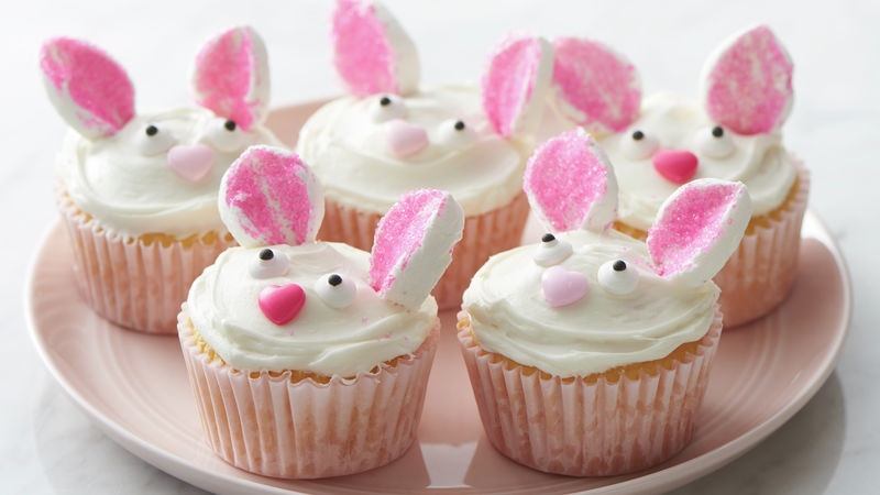 Peter Rabbit Theme Cupcakes