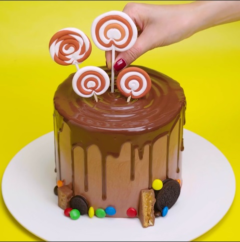 Candy Choco Drip -  DIY Cake