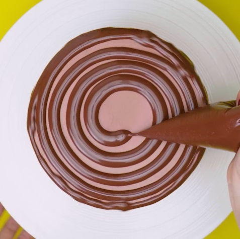Candy Choco Drip -  DIY Cake