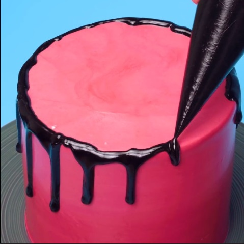  The Bright Spooky Dripped Cake - DIY Cake
