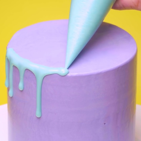 The Cream Cone Dripped - DIY Cake