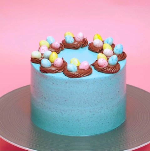 The Teal Easter Egg - DIY Cake