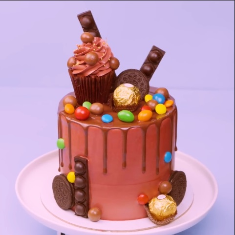 The Chocolaty Feast  - DIY Cake