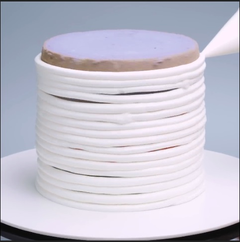  The Macaron Brushstroke  - DIY Cake