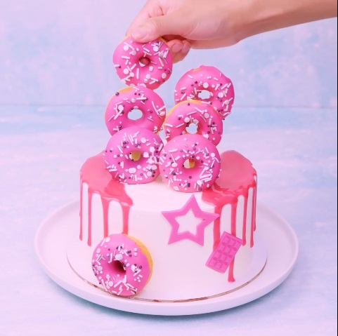  The Pink Paradise Donut  - DIY Cake