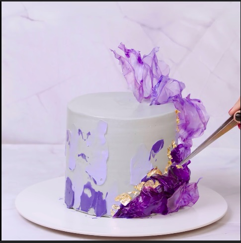 The Violet View -  DIY Cake