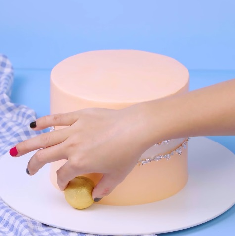 The Peach Perfect  - DIY Cake