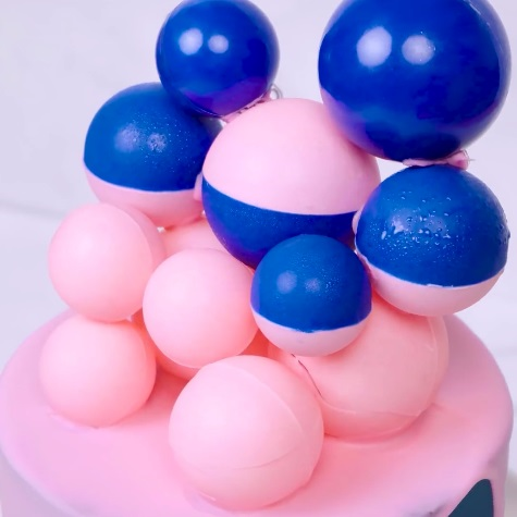 The Pink Dripped Blue Affair  -  DIY Cake