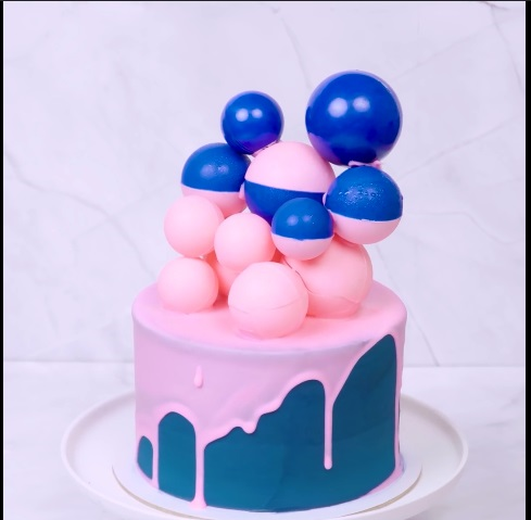 The Pink Dripped Blue Affair  -  DIY Cake