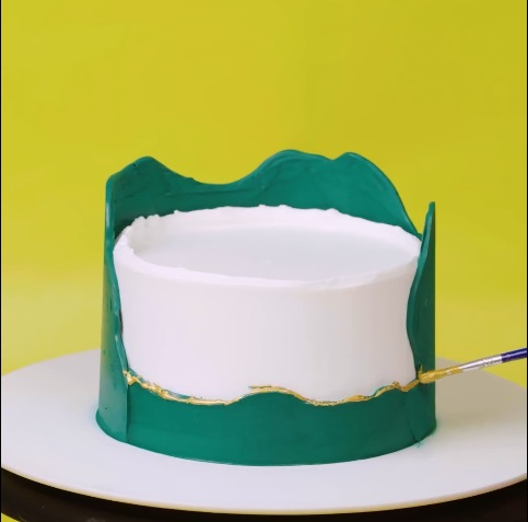 The Green Sugar Sail -  DIY Cake