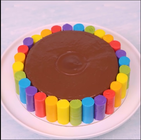  The Rainbow Barricade - DIY Cake