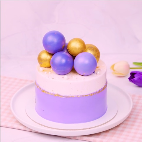 The Creamy Ball Topper  - DIY Cake