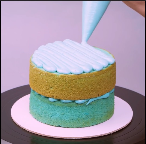 The Pink and Blue Fusion - DIY Cake