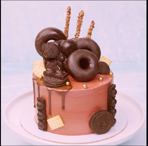 The Extra Loaded Choco Toppers - DIY Cake