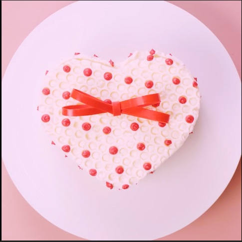 The Bubble Wrapped Heart  - DIY Cake