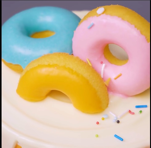 The Pastel Donut Decor - DIY Cake