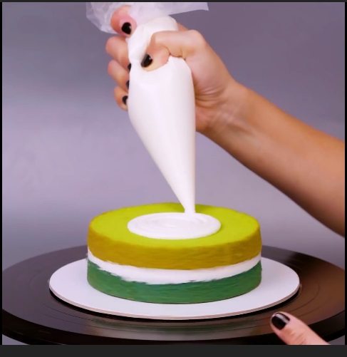 The Pastel Donut Decor - DIY Cake