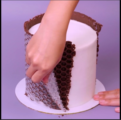 The Rainbow Nutella Gravity Basket  - DIY Cake