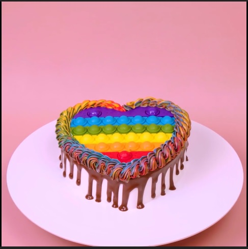 The Rainbow Heart - DIY Cake