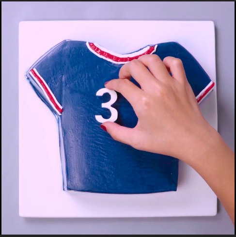 The Messi Jersey Cake - DIY Cake