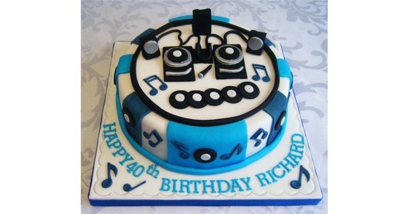 DJ cake | buttercupandfriends | Flickr