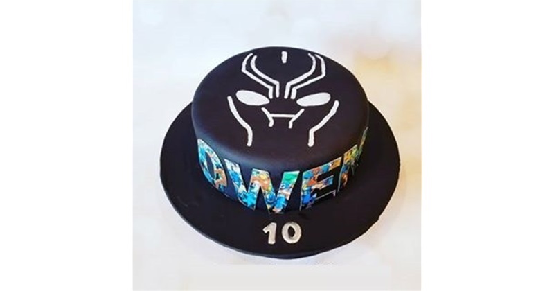 Black Panther birthday cake. Covered in textured black fondant, edible  image mask, edible fondant necklace and pur… | Cool birthday cakes, Marvel  cake, Avenger cake