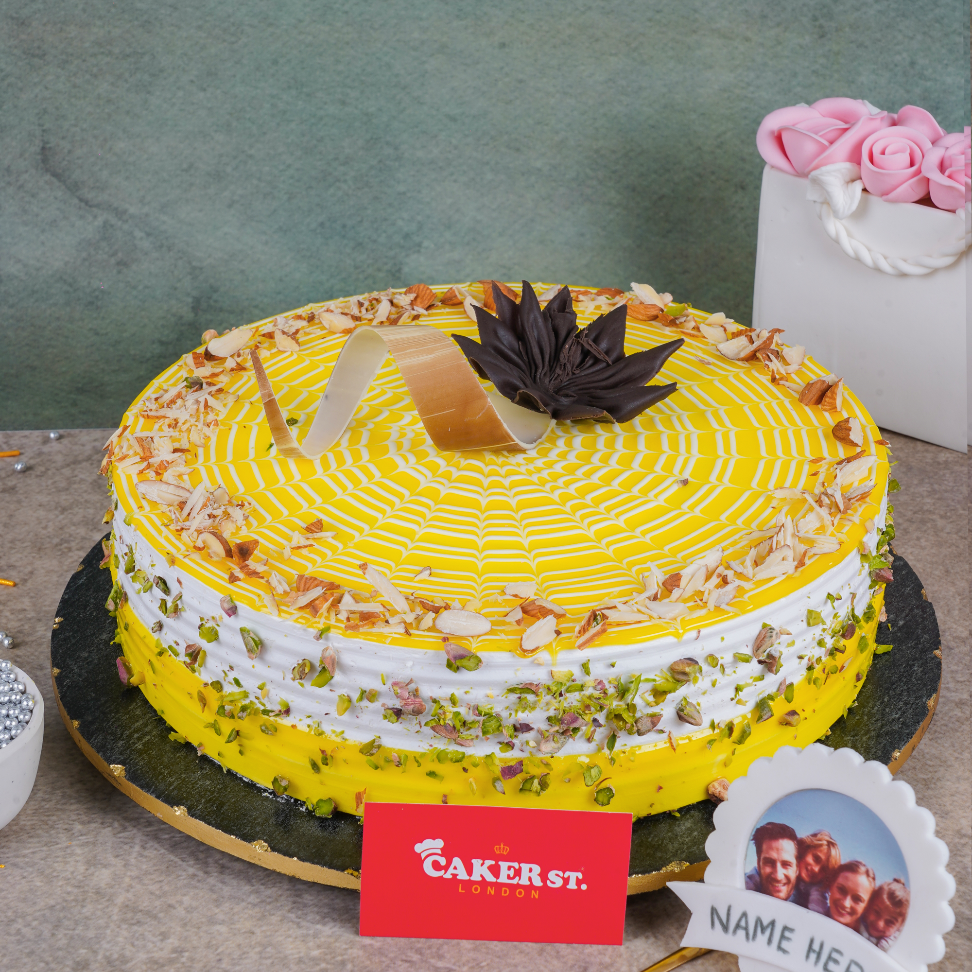Pista Pineapple Cake 