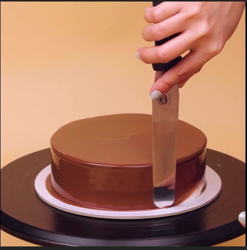 The Choco Cone Extravaganza - DIY Cake
