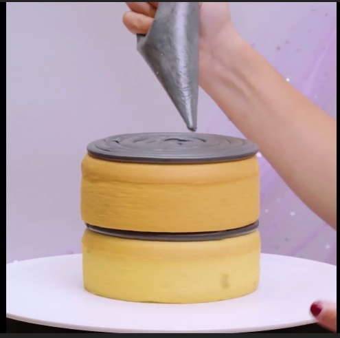 The Choco Sphere Decor - DIY Cake