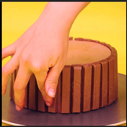 The Chocolaty Galore - DIY Cake