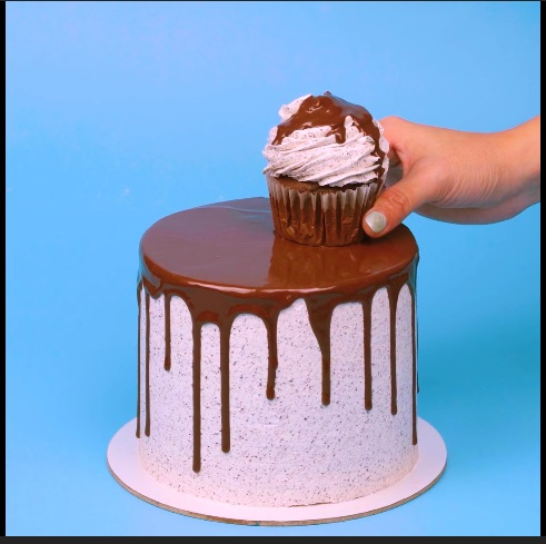 The Donut Cupcake Bond - DIY Cake