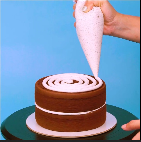 The Donut Cupcake Bond - DIY Cake