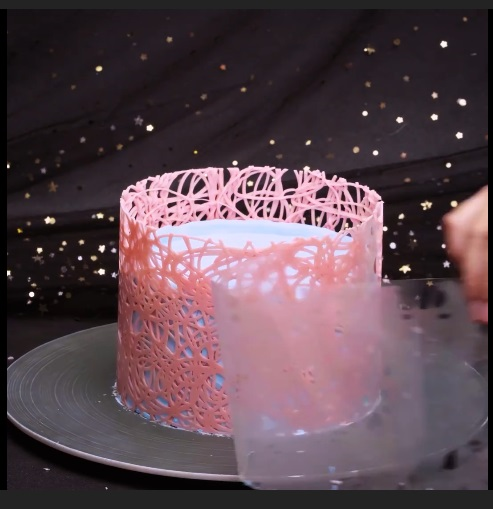 The Pink Sphere Rooftop - DIY Cake