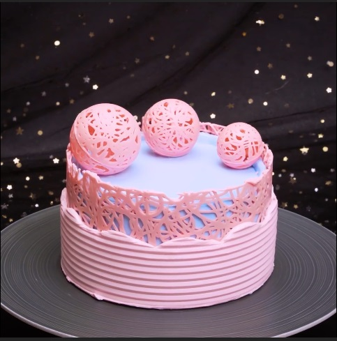 The Pink Sphere Rooftop - DIY Cake