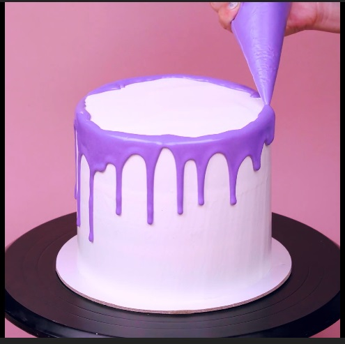 The Purple Marbled Choco Surprise - DIY Cake