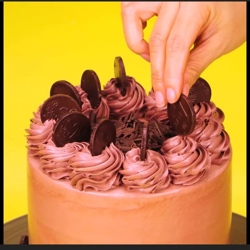 The Shredded Choco Decor - DIY Cake