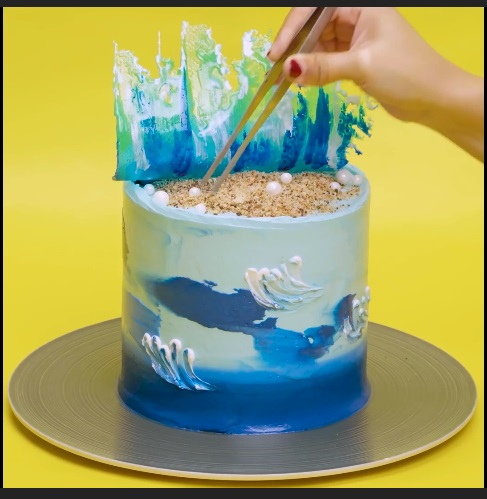 The Wavy Blue Ocean Sail - DIY Cake
