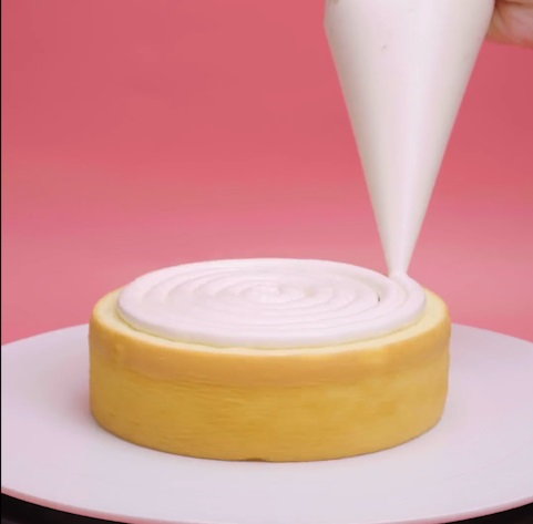 The Whipped Swirl Cream Cake - DIY Cake