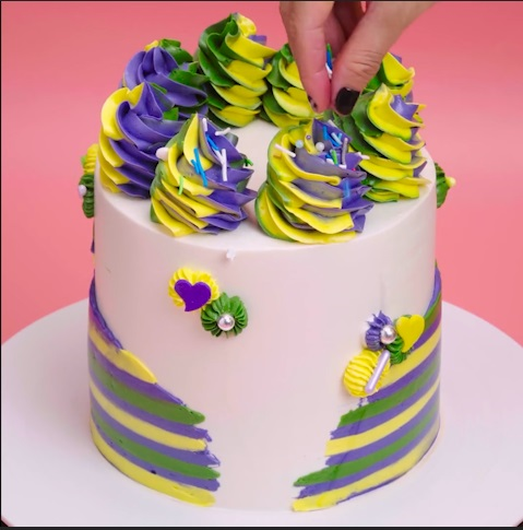 The Whipped Swirl Cream Cake - DIY Cake