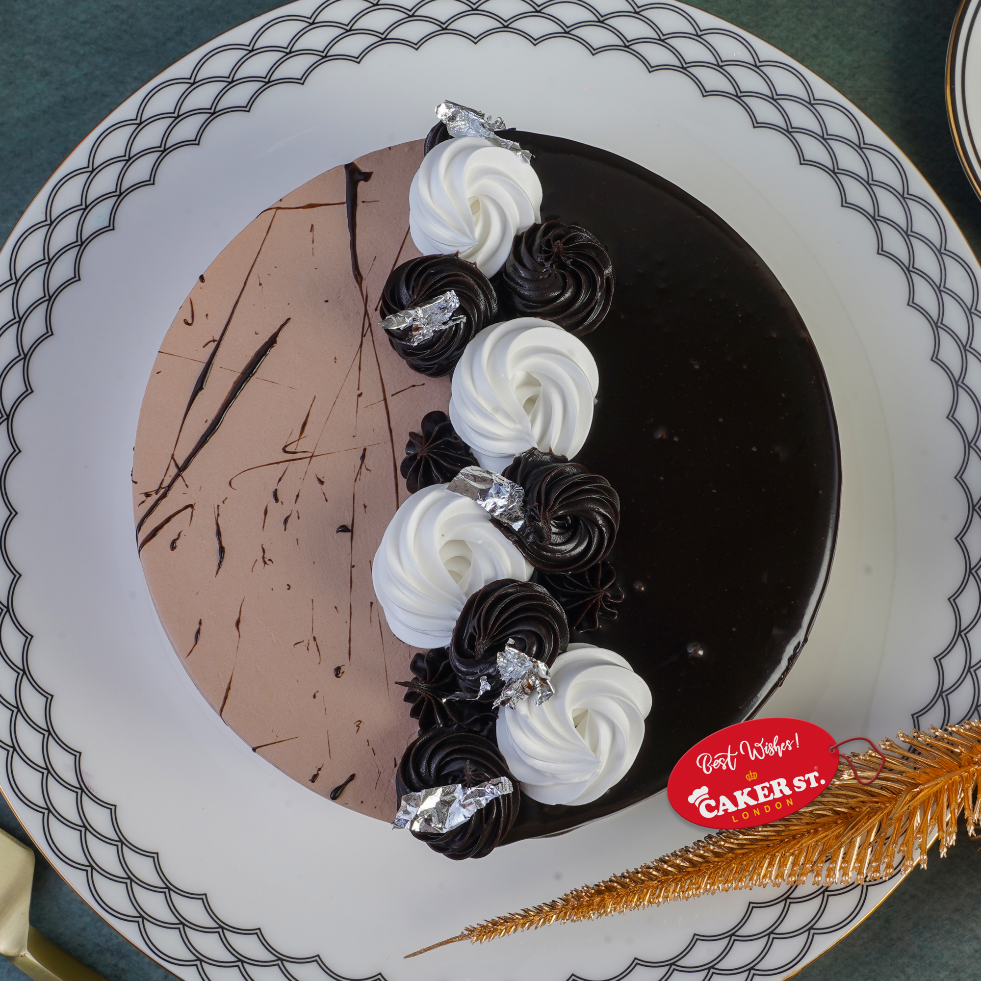 White Rose Chocolate Cake 