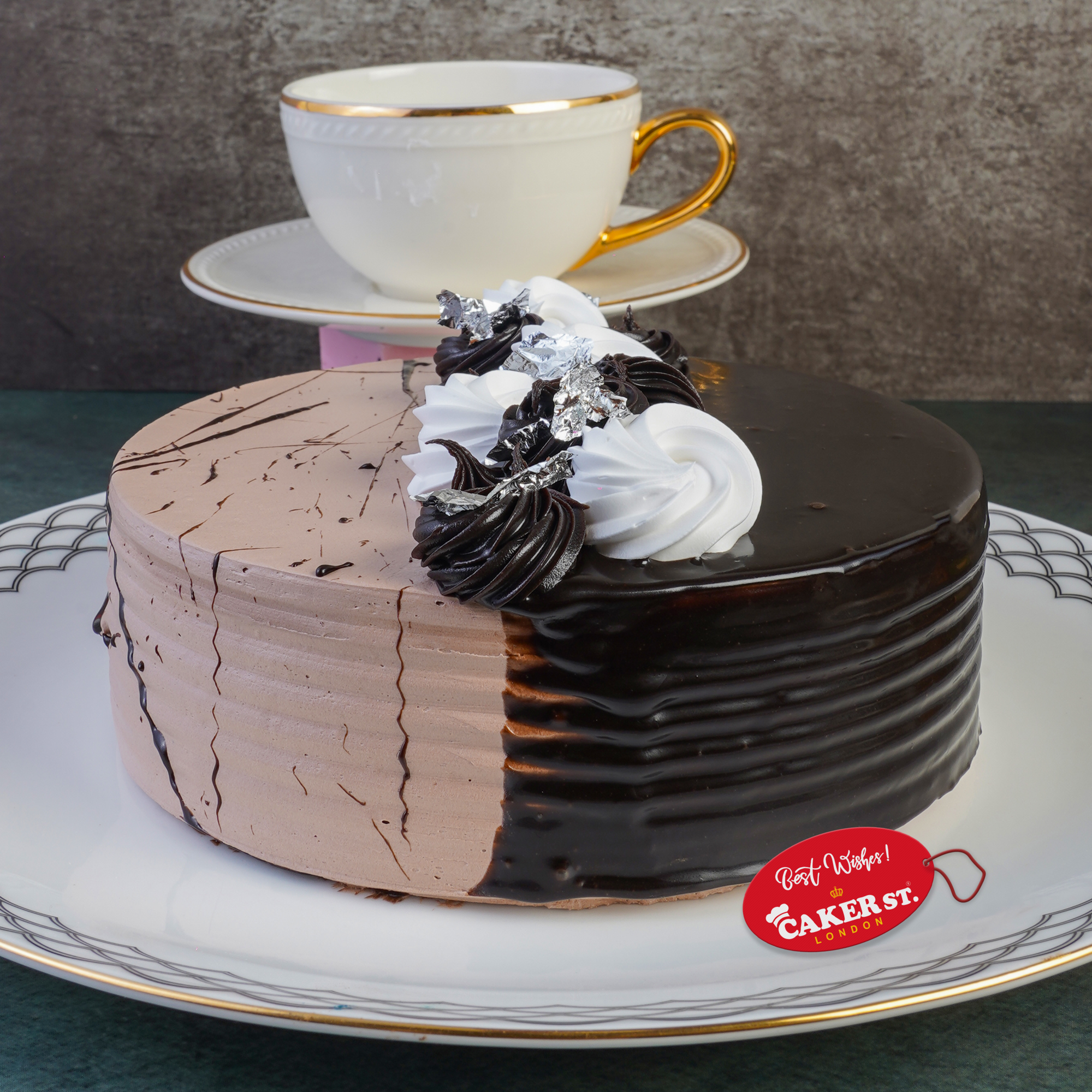 White Rose Chocolate Cake 